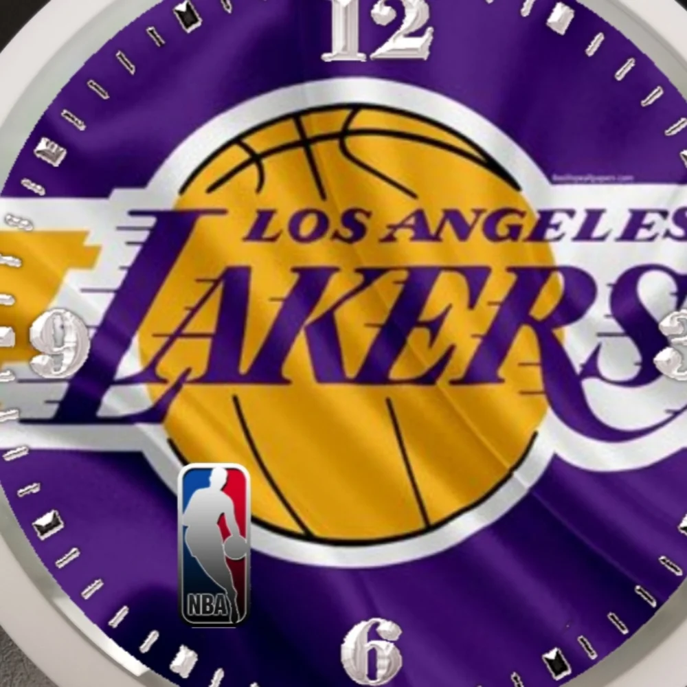 Lakers lad clock